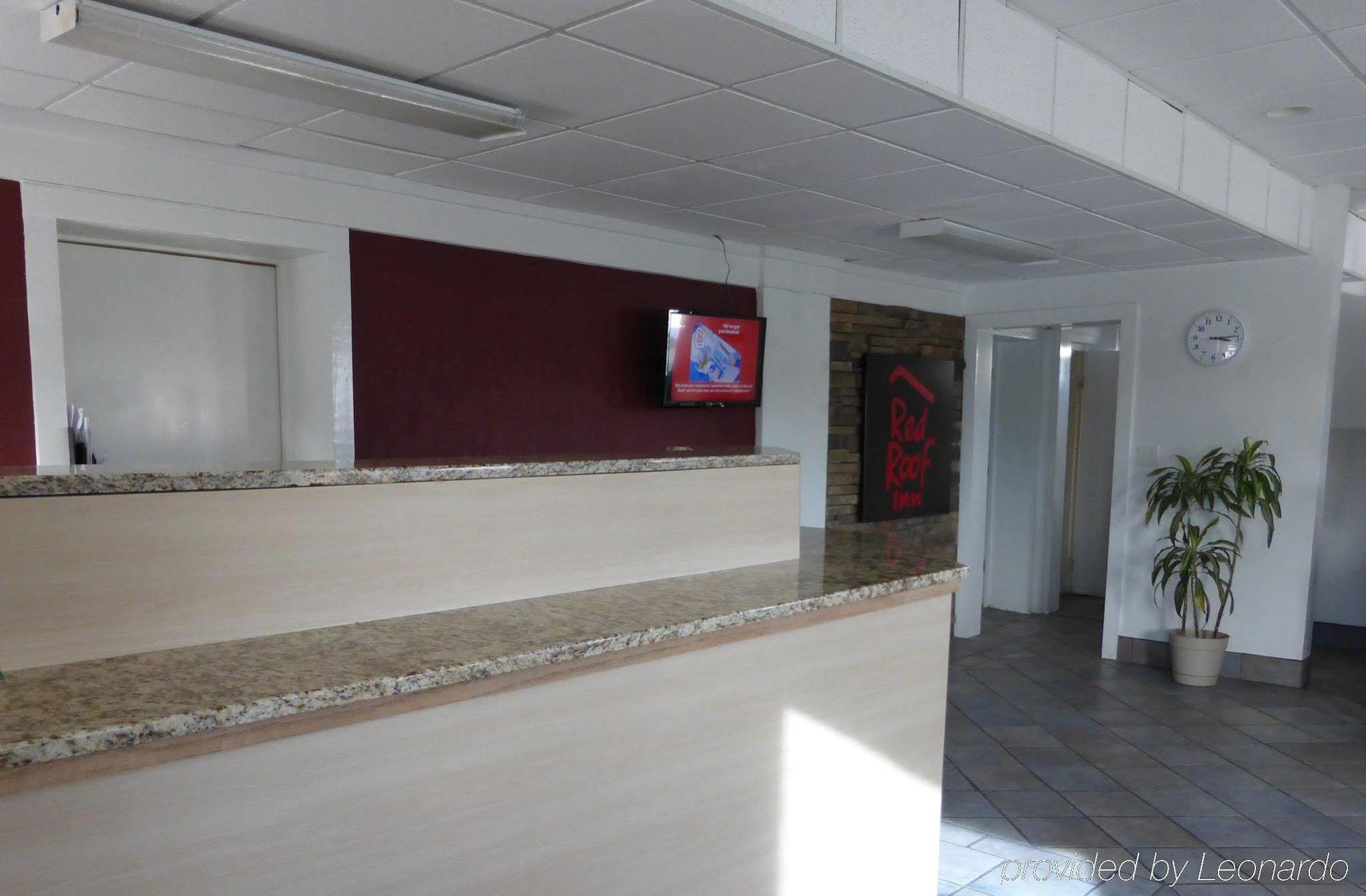 红屋顶沃尔特伯勒酒店 外观 照片