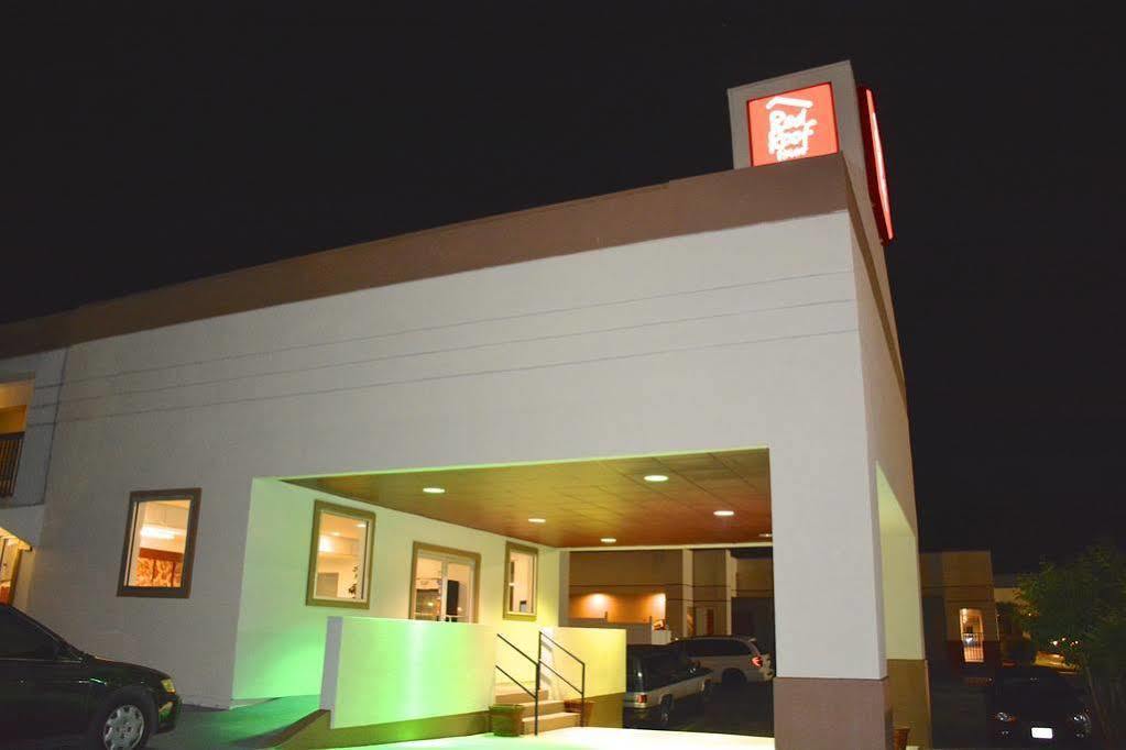 红屋顶沃尔特伯勒酒店 外观 照片